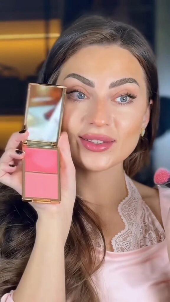 Dual-Tone Blush Compact with Mirror | Buildable Powder Blush Duo | Part of Barbie Makeup Glam Collection - Photo 1
