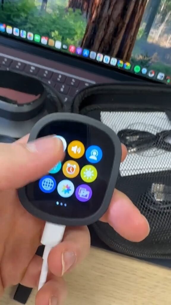 Smart Headphones with Built-In Touchscreen Display | Wireless Over-Ear Headphones with App Icon Control Screen - Photo 7