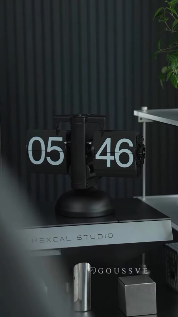Retro Flip Desk Clock | Vintage-Style Mechanical Flip Alarm Clock with Large Display Numbers for Home & Office Décor - Photo 3